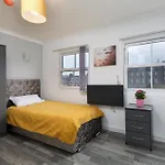 Flat 6 - Apartment For 4 In Town Centre