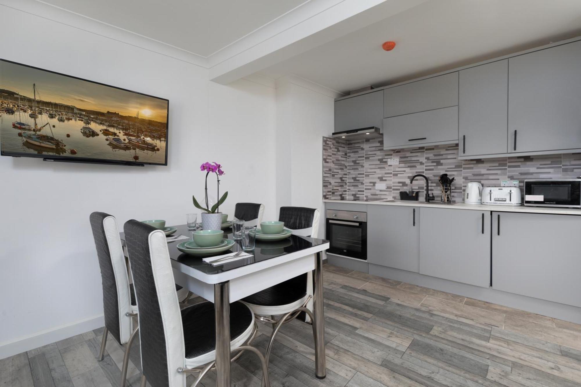 Flat 6 - For 4 In Town Centre Apartment Scarborough